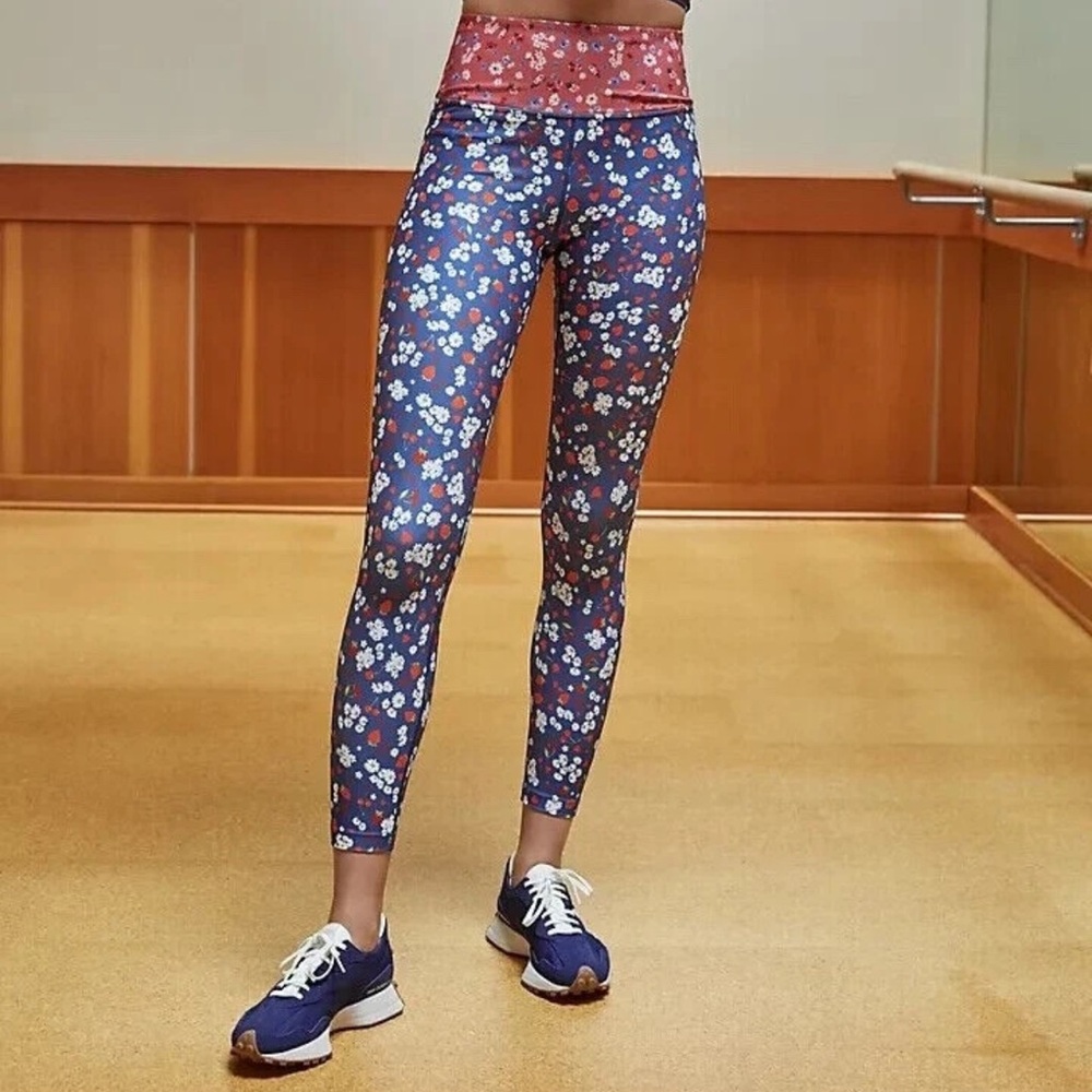 Anthropologie x Kachel Floral Contrast Leggings Fruit Print Size M
